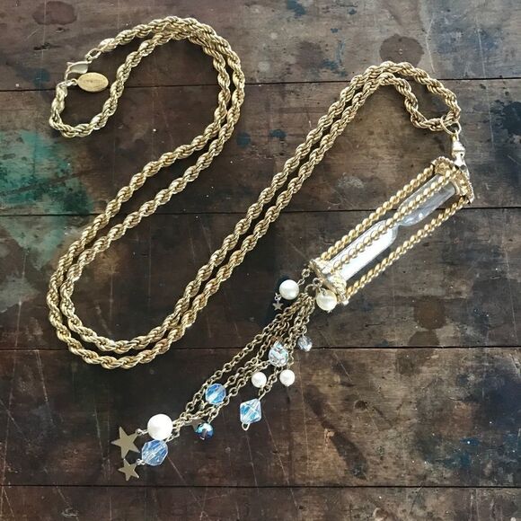 Kirks Folly Jewelry - Kirks Folly retired hourglass stars necklace gold